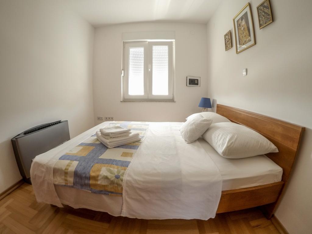 Apartments Car Kampor ห้อง รูปภาพ