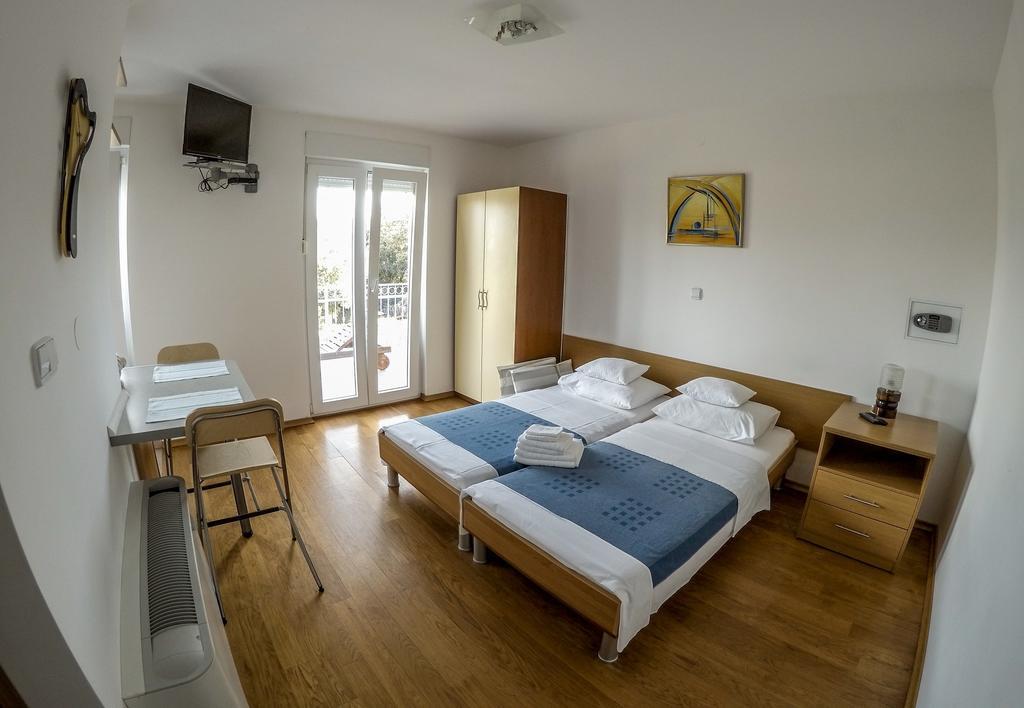 Apartments Car Kampor ห้อง รูปภาพ